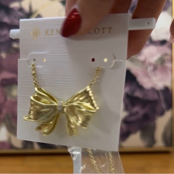 Kendra Scott x love shack fancy Gold Bow Necklace NEW - Picture 3 of 9